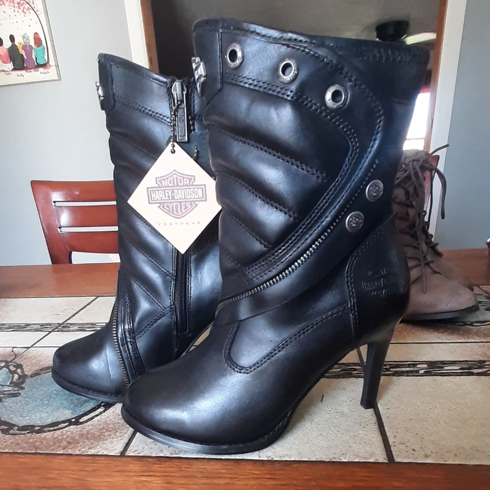 Woman's shoes